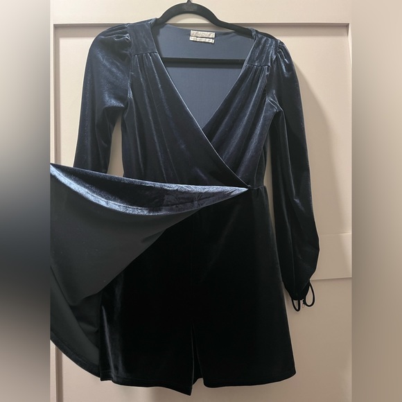 Navy blue long sleeve urban outfitters romper/dress - Picture 5 of 5